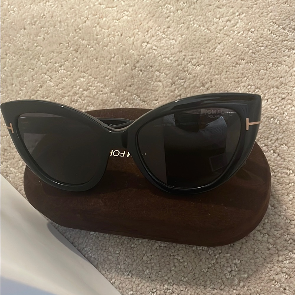 Tom Ford Black Cat-Eye Sunglasses